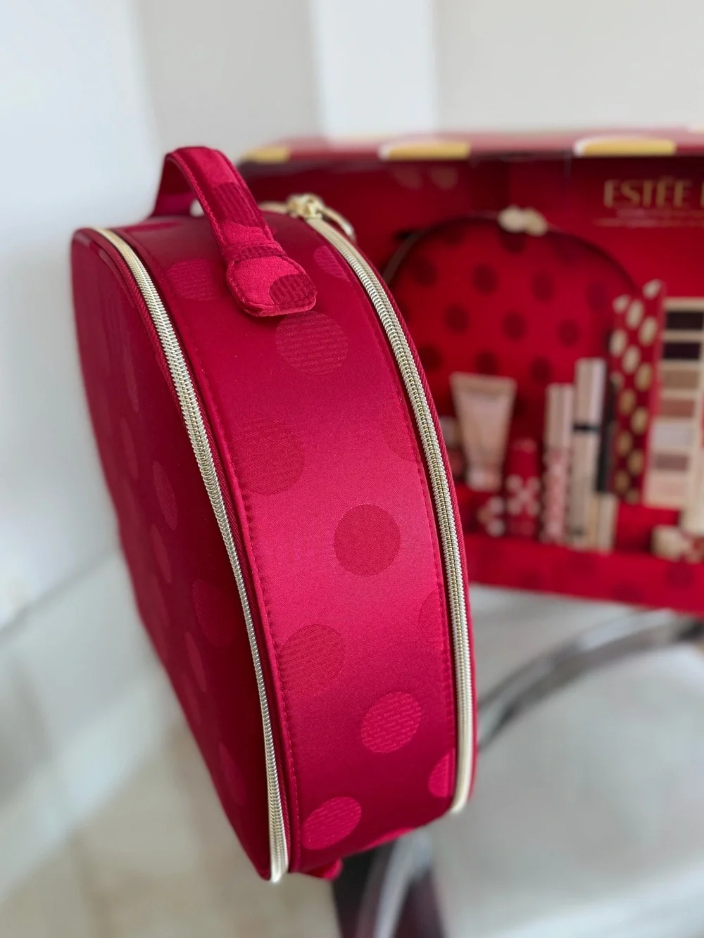 Estée Lauder Cosmetic Case